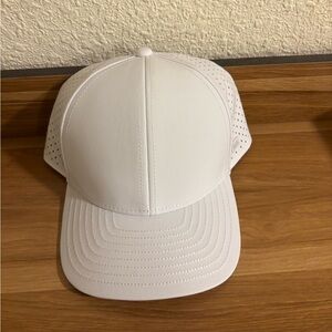 *Brand New* Melin White A-GAME HYDRO Performance Snapback Hat Size Classic